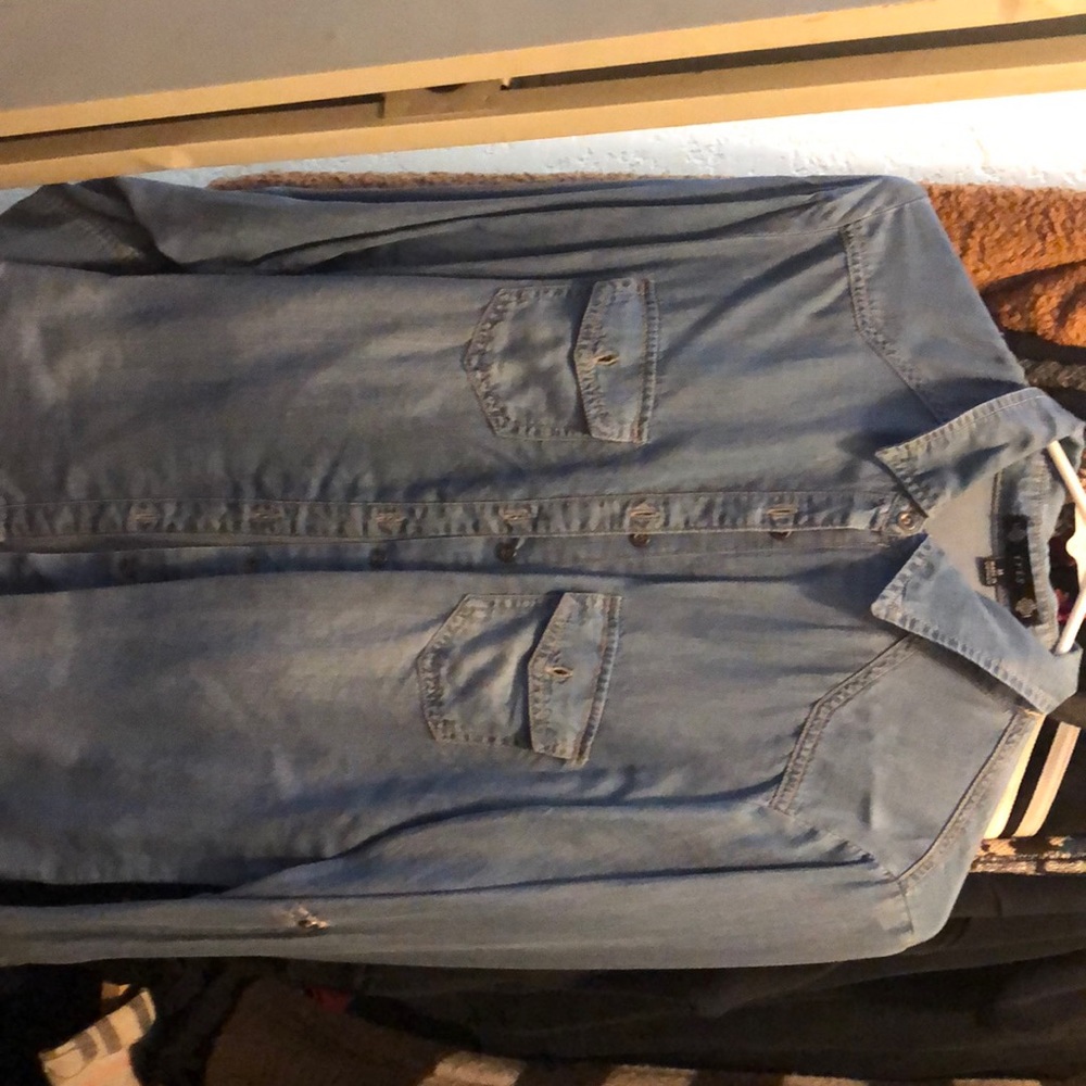 long sleeve shirt (Iris brand